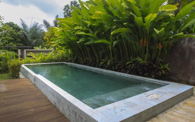 Senetan Villa and Spa Resort