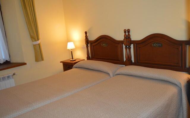 Hostal Revinuesa