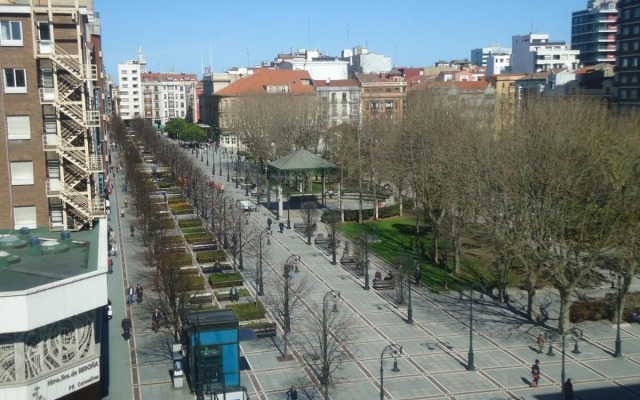 B&B HOTEL Gijón Centro Begoña