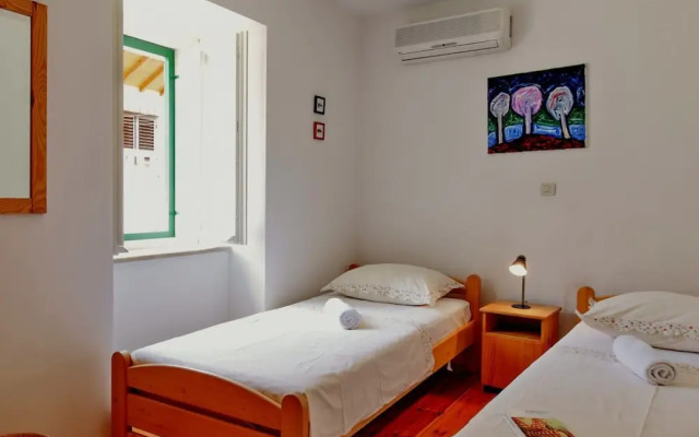 Villa in Sumartin Near Beach & Private Pool