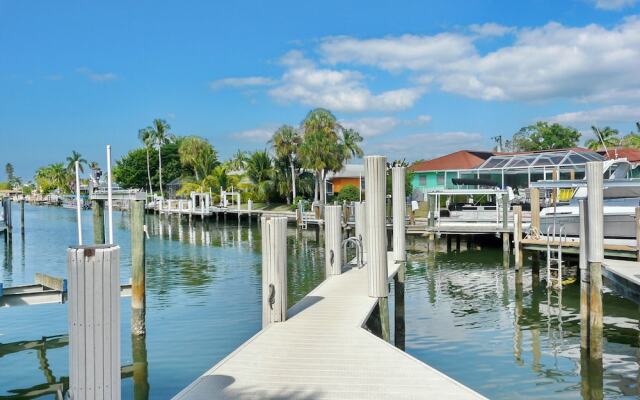 1370 North Collier Boulevard