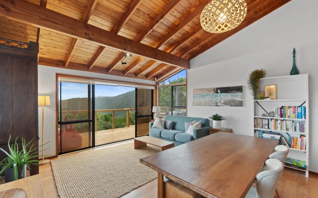 Perfectly Piha - Piha Holiday Home