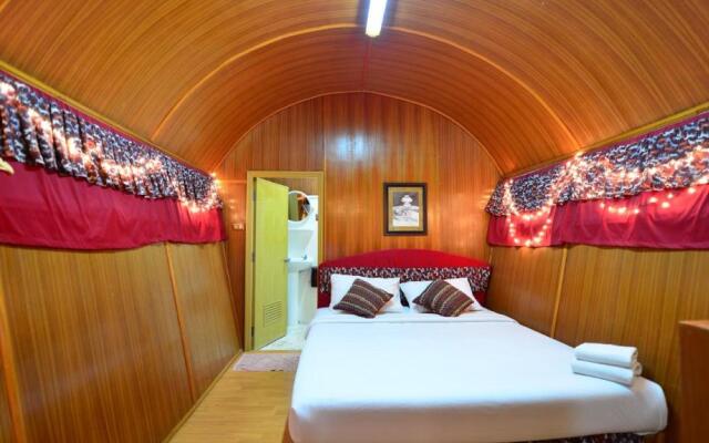 Thongsomboon Club Hotel