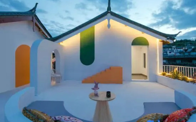 Muyu Light Luxury Homestay (Lijiang Ancient City Store)