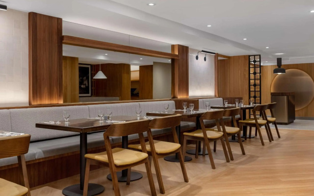 DoubleTree by Hilton Kingston