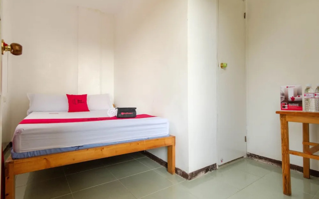 RedDoorz near Coron Coliseum
