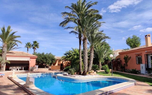 Villa with 2 Bedrooms in Torrevieja, with Private Pool, Enclosed Garden And Wifi - 5 Km From the Beach
