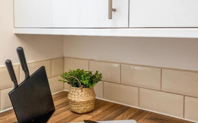 Beautifully furnished 4 bedroom house