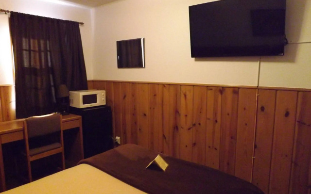 Bells Motor Lodge Motel - Spearfish