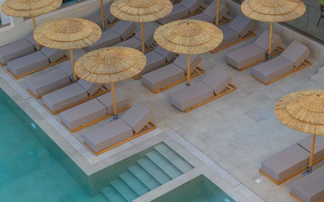 Cabana Blu Hotel & Suites