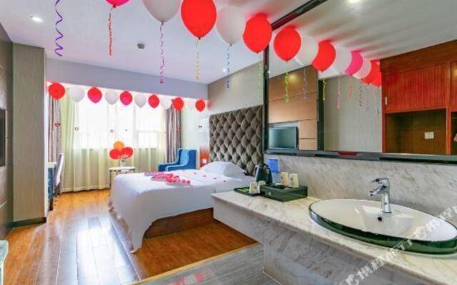 Jingtone Hotel (Laibin City Square Wal-Mart Binjiangyuan)