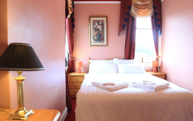 Twin Lions Hotel