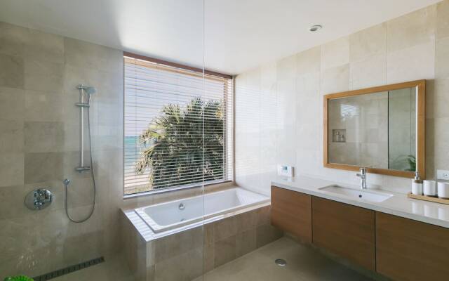 Beach House Purau