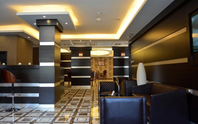 Tilal Almadina Hotel & Suites