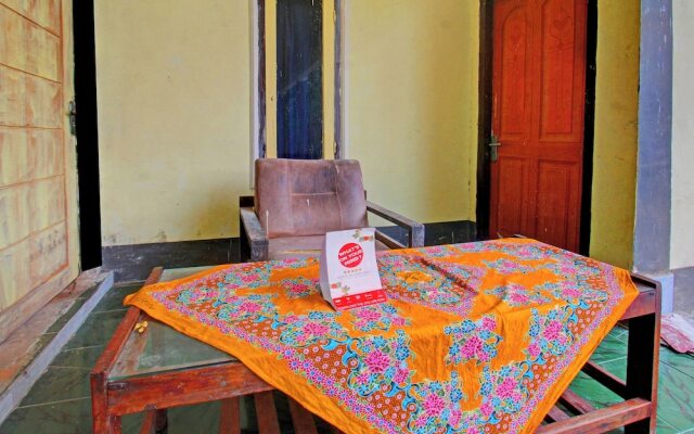 SPOT ON 92882 Penginapan 3 Bersaudara Near Pasar Sengkol