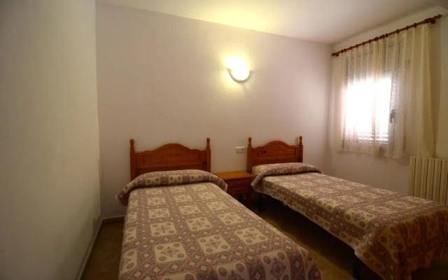 Apartamentos Hostal La Gola