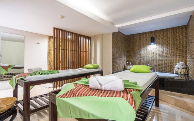 Grand Whiz Hotel Nusa Dua