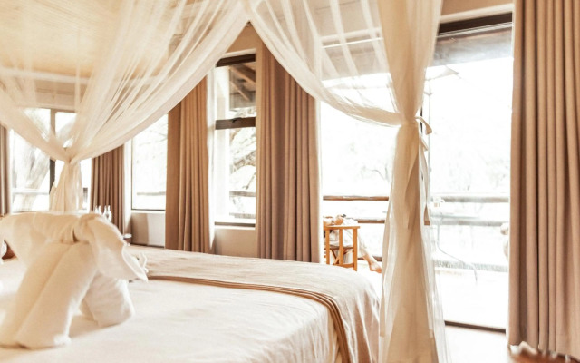 Baluleni Safari Lodge