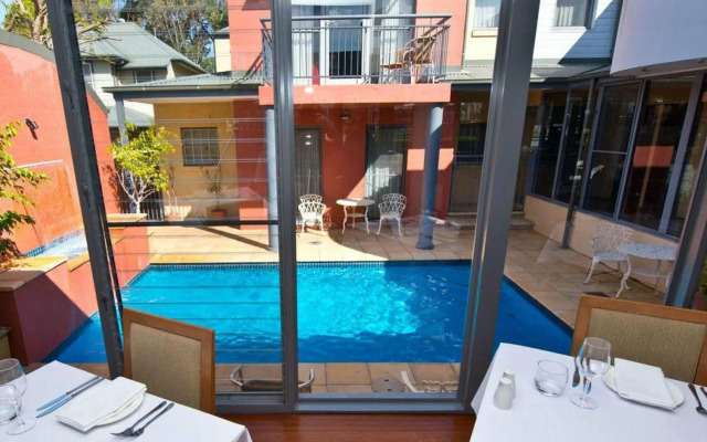 Berry Village Boutique Motel