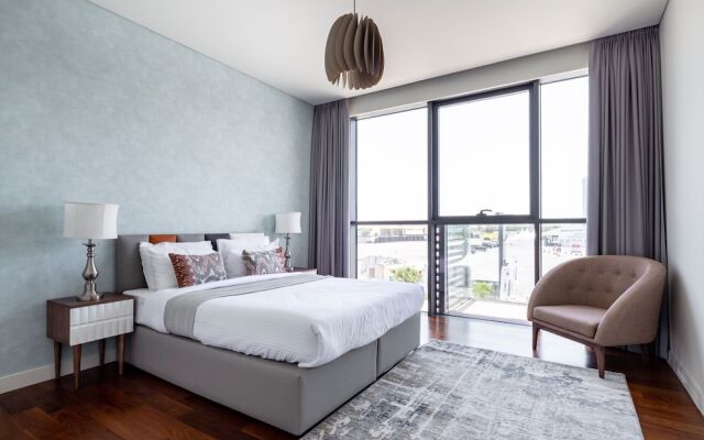 Upscale 3BR Apartment In Prime Location - City Walk