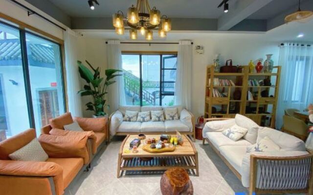 Huangshan Shuying Mountain Villa Art Theme Homestay
