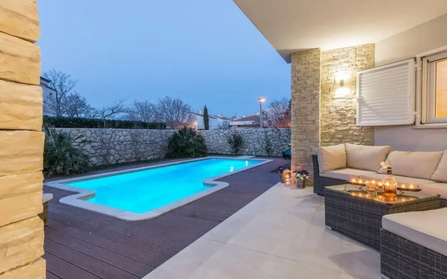 Luxury Villa White Rose with the Pool