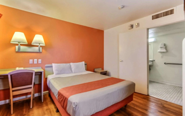 Motel 6 Fremont, CA - South