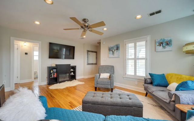 Pet-friendly Texas Retreat w/ Deck & Gas Grill!