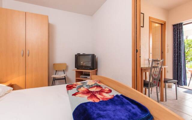 Apartments Marija Vinisce