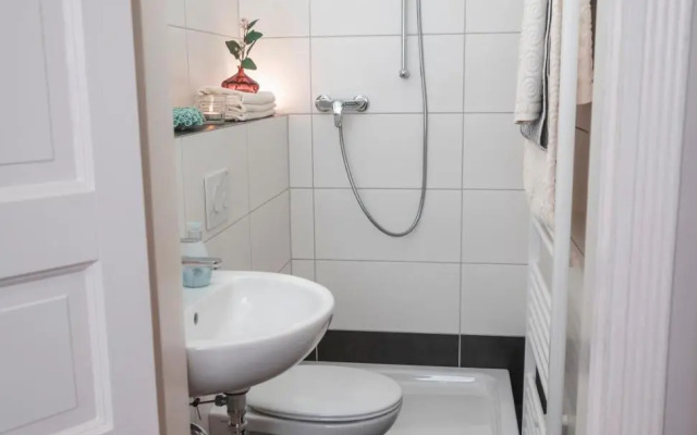 90qm Ferienwohnung Berlin Zentrum Nähe Prenzlauer Berg, 2 Bäder
