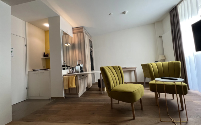 PLATZHIRSCH ZÜRICH - Downtown Boutique Hotel & Sushi Lounge