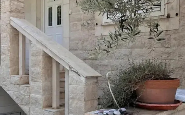 Beachfront Four bedroom Apartment