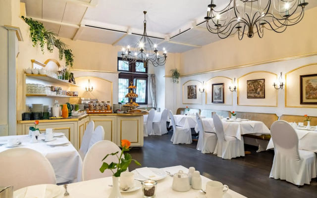 Hotel Burg Staufenberg