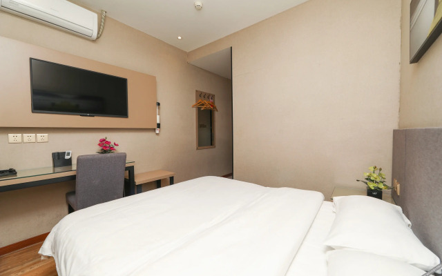 Super 8 by Wyndham Beijing Nan Yuan He Yi Di Tie Zhan
