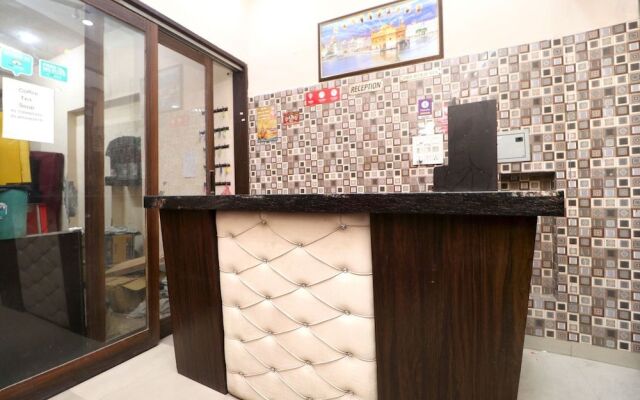 OYO 35497 Hotel Kapoor Residency