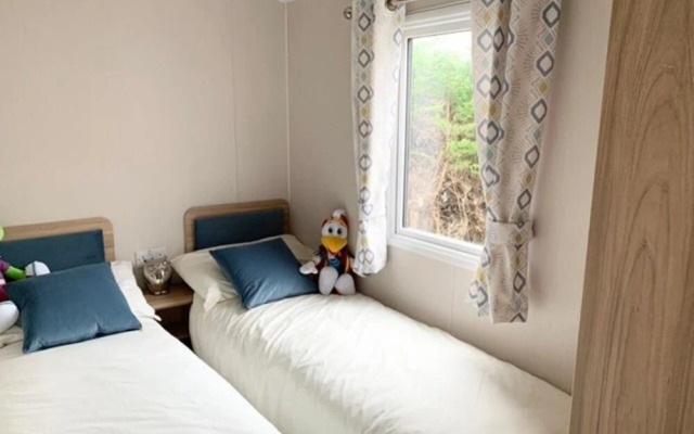Exotic 3-bed Caravan at Newquay Holiday Park