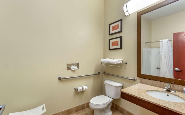 Comfort Inn & Suites Cave City