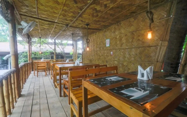 16 Hillside By OYO Rooms
