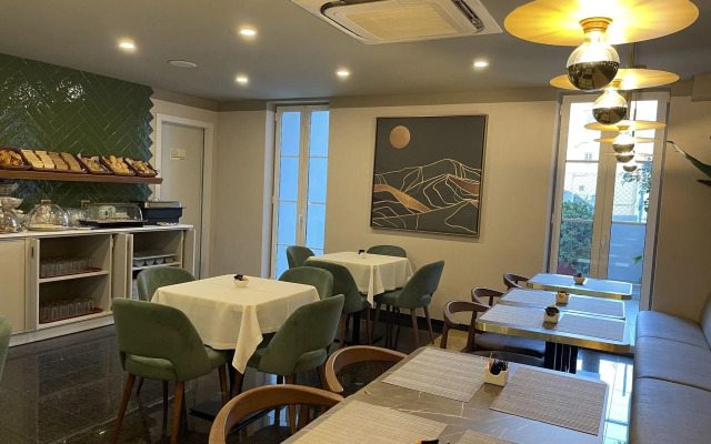 Hotel Sete Colinas