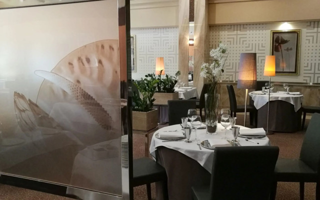 Booking Hotel & Spa