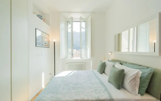 Rooftop Nest in Como City Center