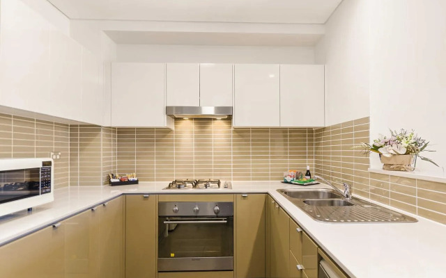 Quality Suites Pioneer Sands