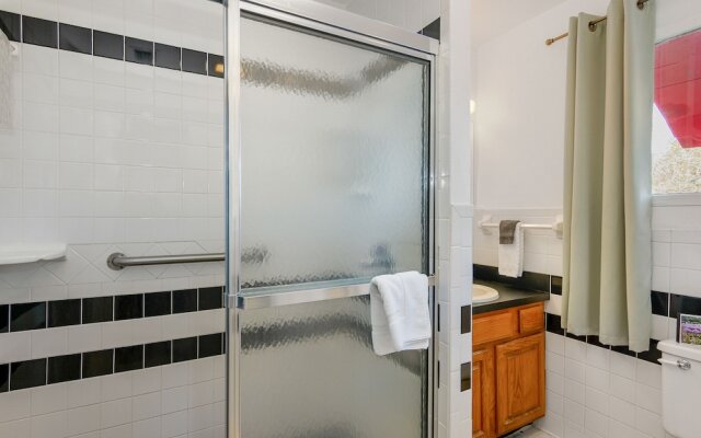 The Wayward Traveler's Inn