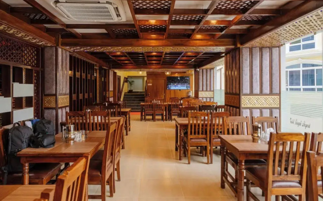 Hotel Royal Airport