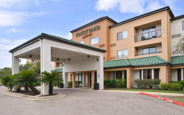 Courtyard by Marriott Beaumont