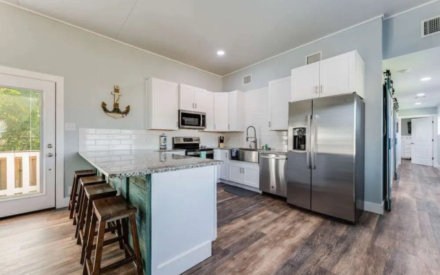 Ew429-chillin at the Beach