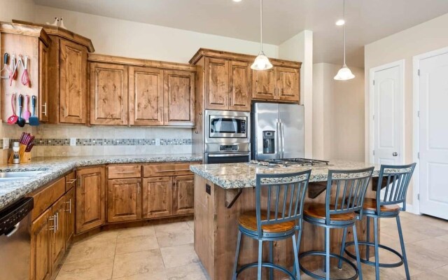 Gateway To Fun 3 Bedroom Townhouse