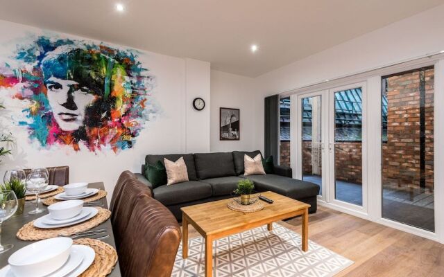 SGT Pepper’s Apartments