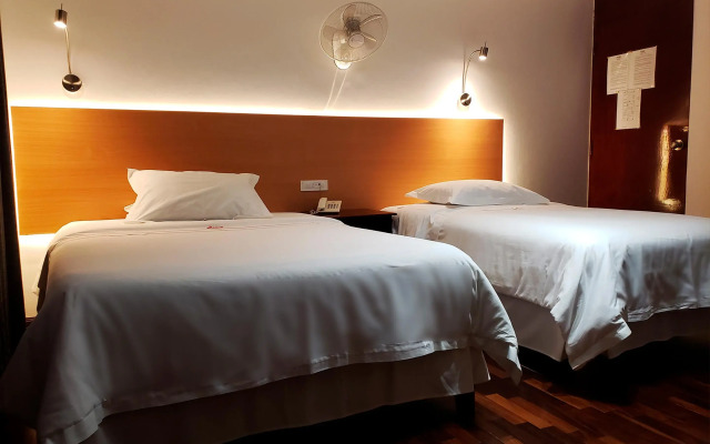 Hotel Carmelo Lima