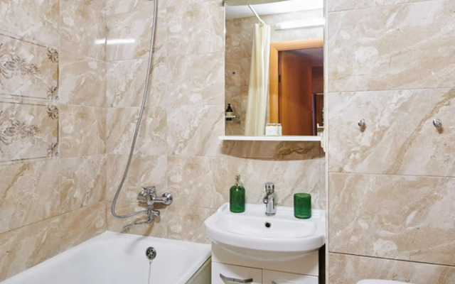 Апартаменты на Саянской